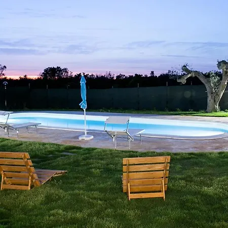 Trullo Indipendente 度假居 *